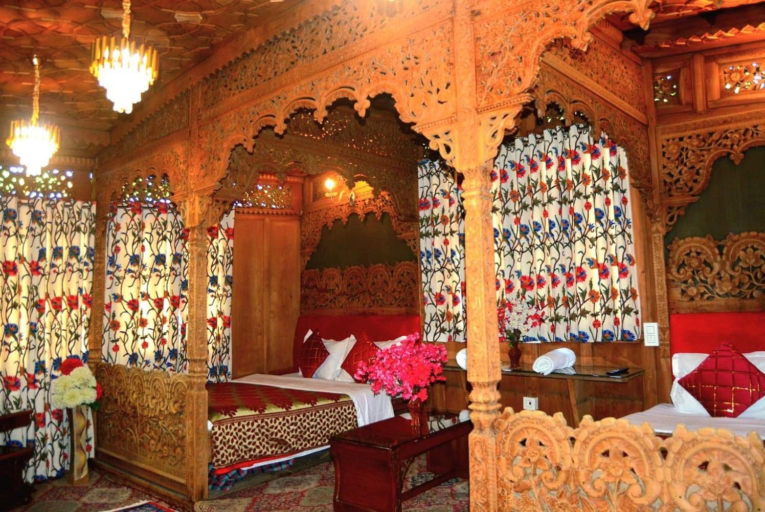 Srīnagar Heritage Amina Group Of Houseboats酒店 外观 照片